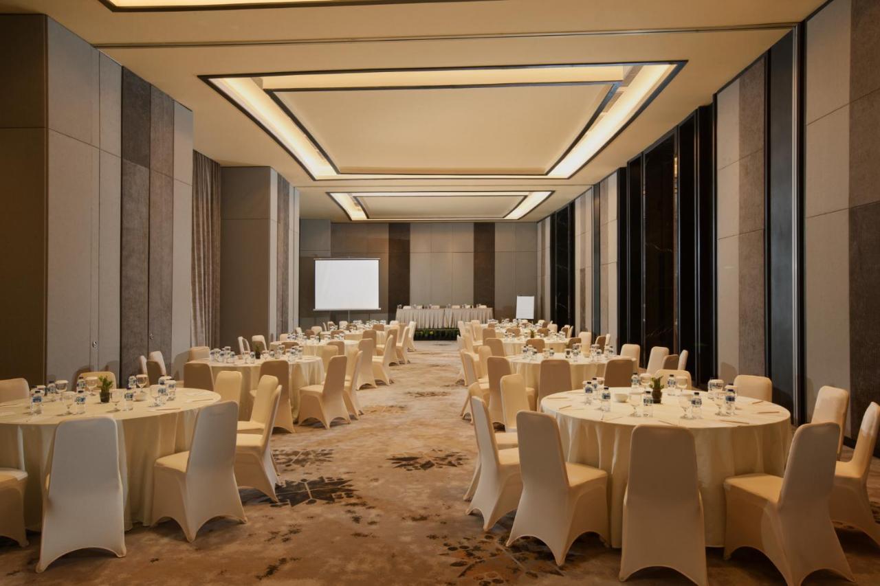 Hotel Santika Premiere Bandara Palembang Exterior photo